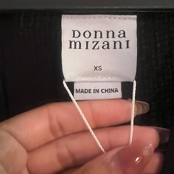 Donna Mizani Deep V neck short dress with ruffle skirt - Picture 3 of 5